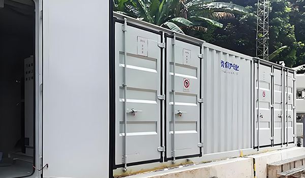 Hệ thống RSVG hiện chức năng bù công suất phản kháng cho lò hồ quang điện tại trạm biến áp của Nhà máy Thủy điện Hoa An, Phúc Kiến.